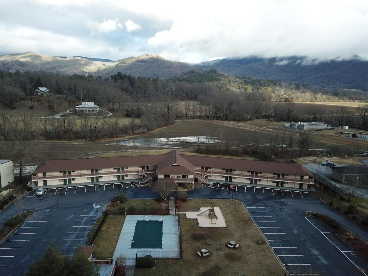 Mountain Valley Inn Dillard Esterno foto