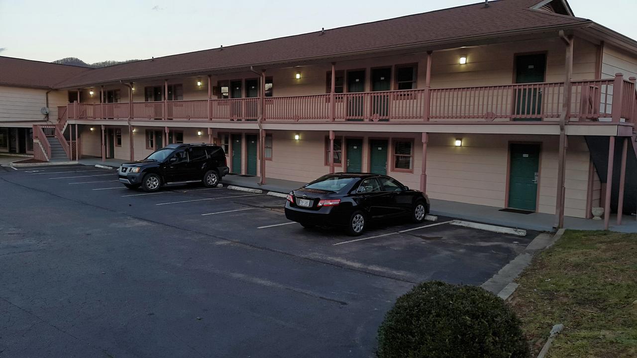 Mountain Valley Inn Dillard Esterno foto