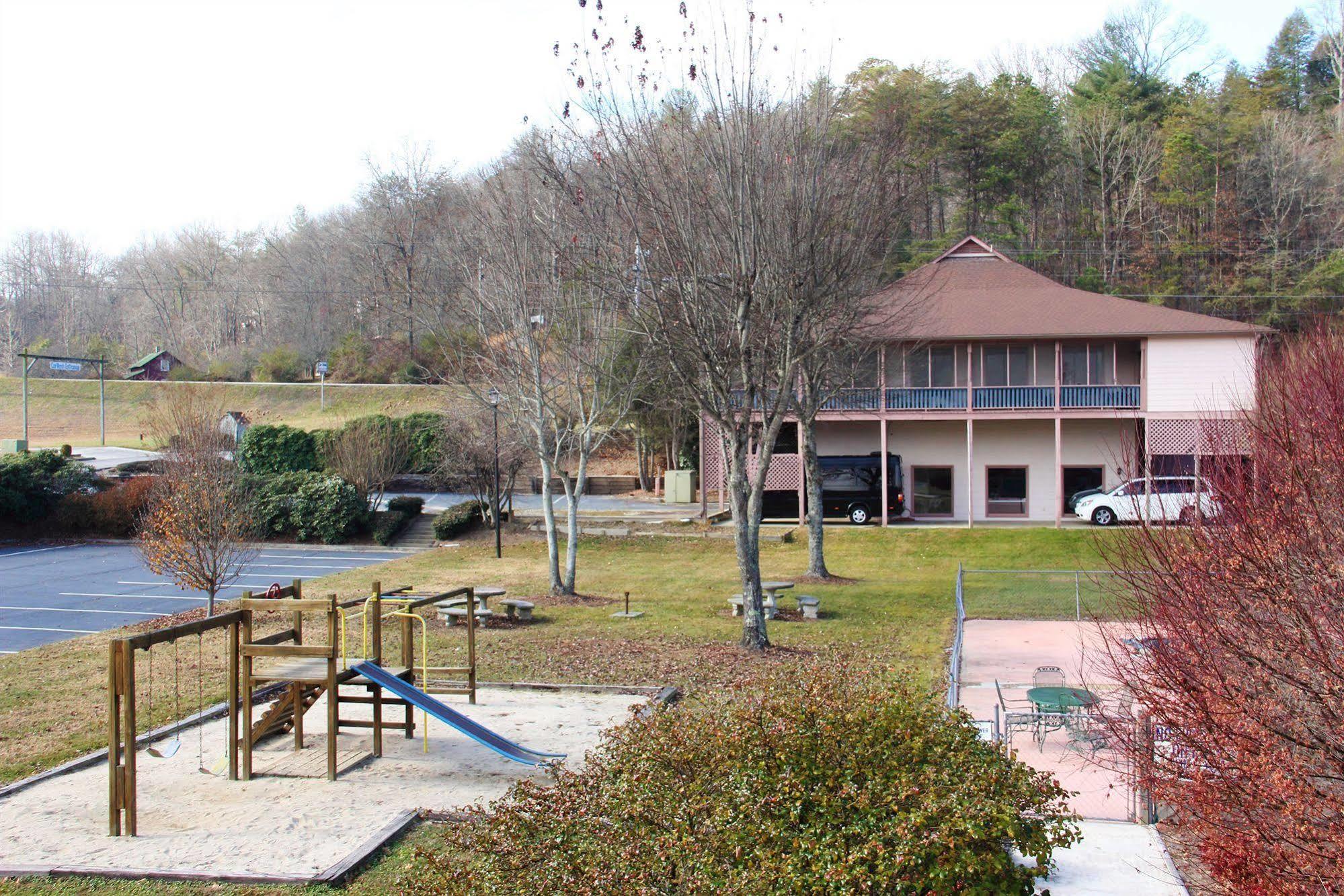 Mountain Valley Inn Dillard Esterno foto