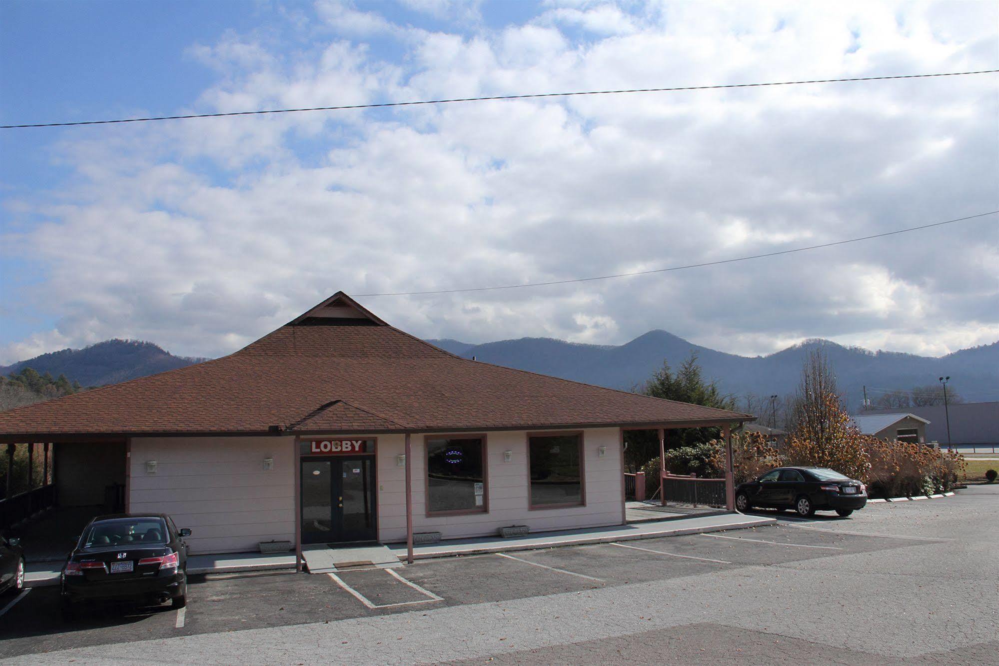 Mountain Valley Inn Dillard Esterno foto